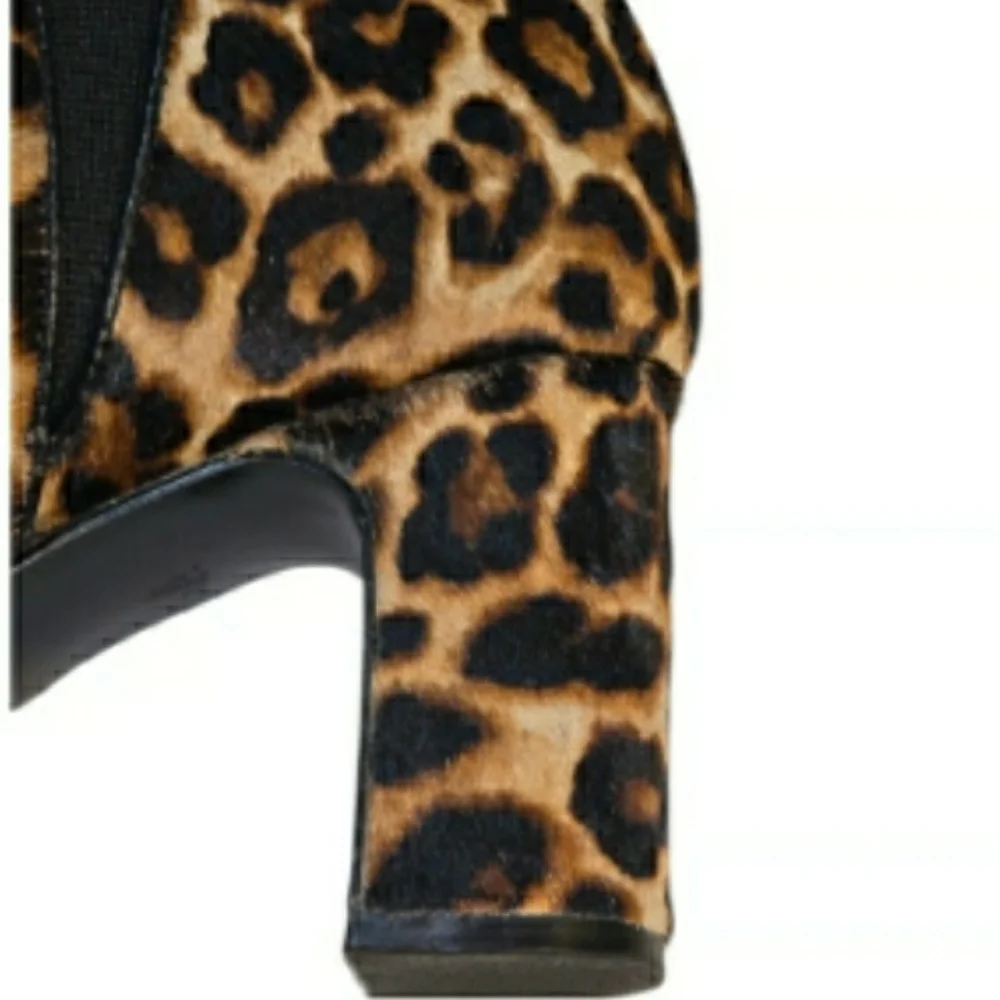 Size 9 White House Black Market Zoe Calf Hair cheetah Ankle Booties Shoes Boots - Picture 3 of 4